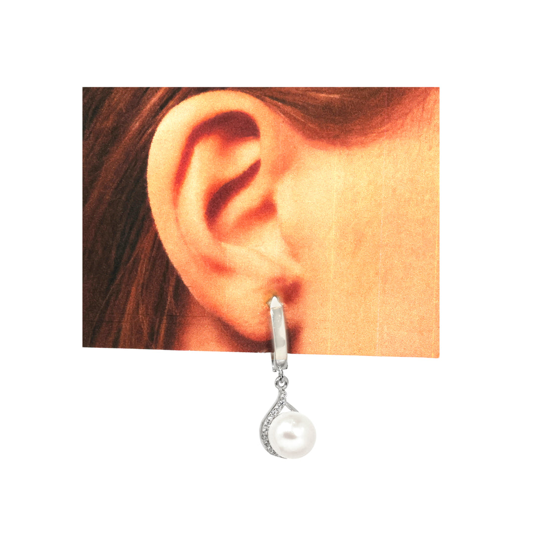 Silver Earrings – Pearl Drop Elegance