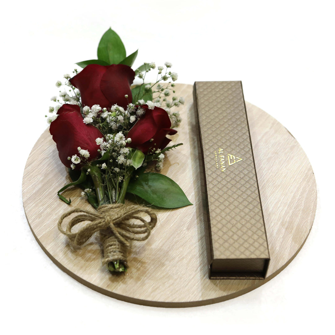 Small wooden base with Roses